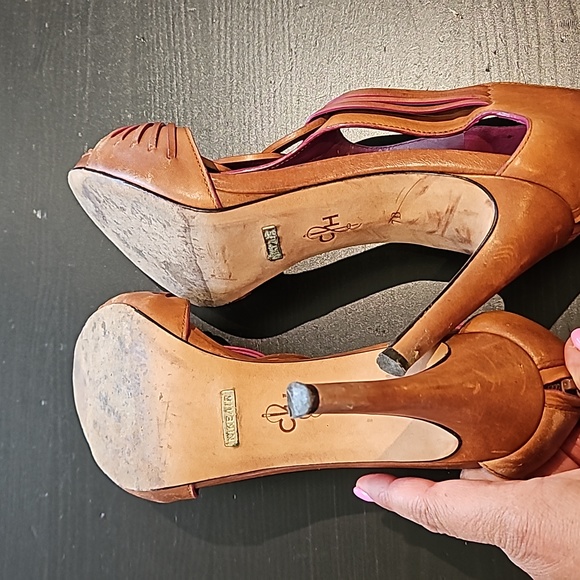 Cole Haan 2 tone high heels - Picture 6 of 6